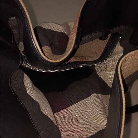 EUC - Burberry medium Susanna jute mega check bucket bag with two straps - Picture 9 of 13
